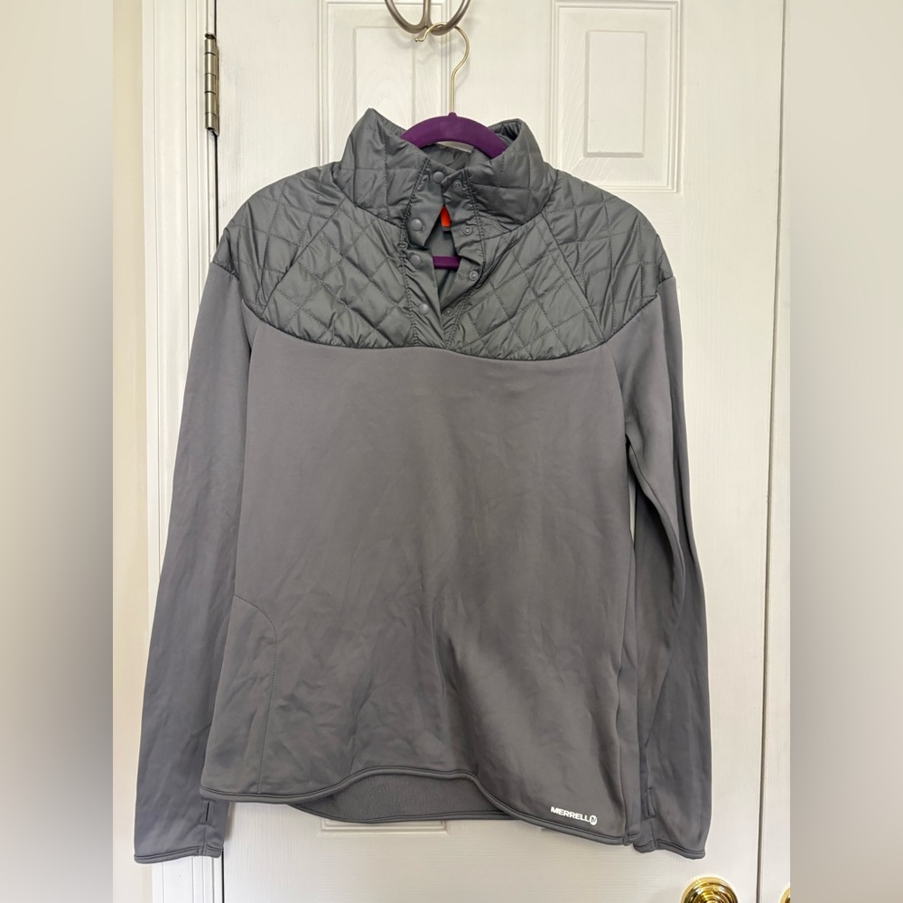 Merrell gray quilted yoke pullover fleece- like new